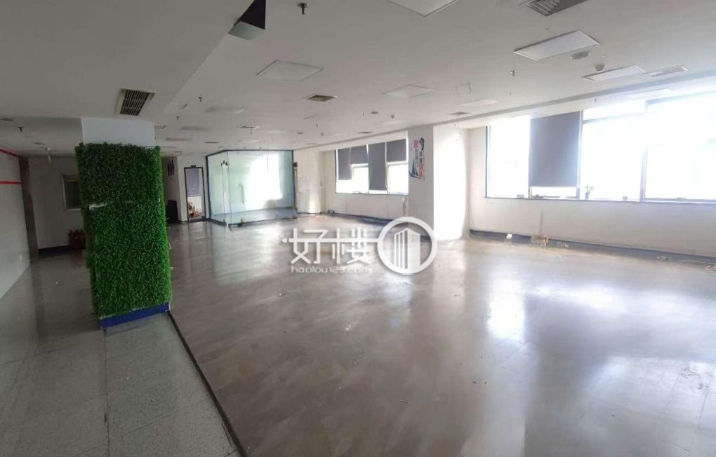 正对电梯口360度无敌视野渝高广场整层带家具出租m²写字楼|办公室出租|租赁/租金/图片
