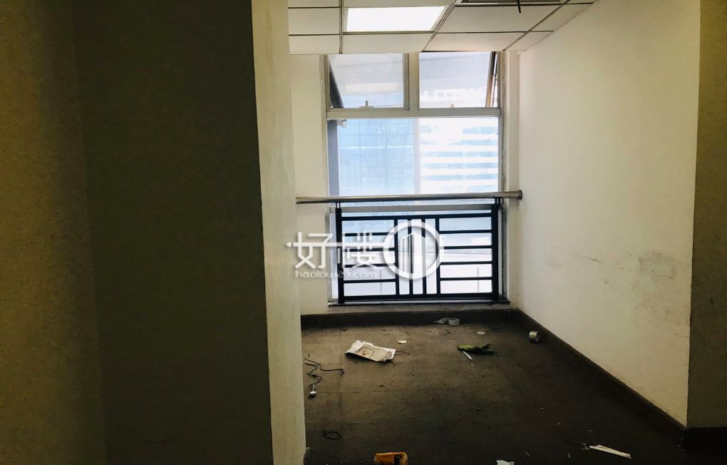 石桥铺轻轨旁 紧邻商圈 精装修 交通便利 办公舒适写字楼|办公室出租|租赁/租金/图片