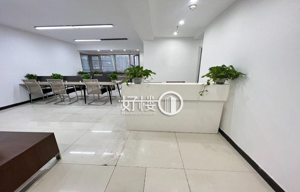 轻轨6号线，9号线，观音桥核心地段红鼎国际m²写字楼|办公室出租|租赁/租金/图片