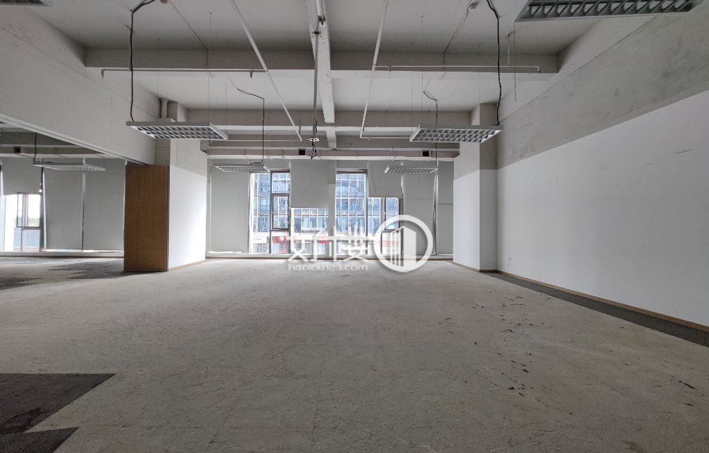 两江新区丨汽博中心丨绿地丨层高5米丨可办公丨可餐饮m²写字楼|办公室出租|租赁/租金/图片