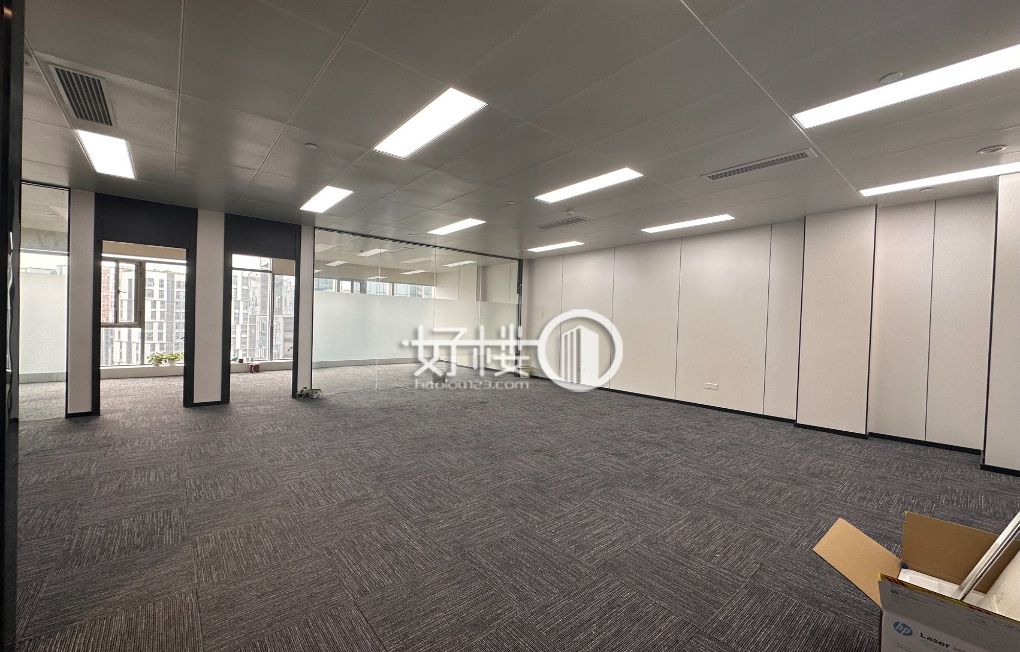 寸滩保税港 绿地保税中心 带全套家具拎包入住m²写字楼|办公室出租|租赁/租金/图片