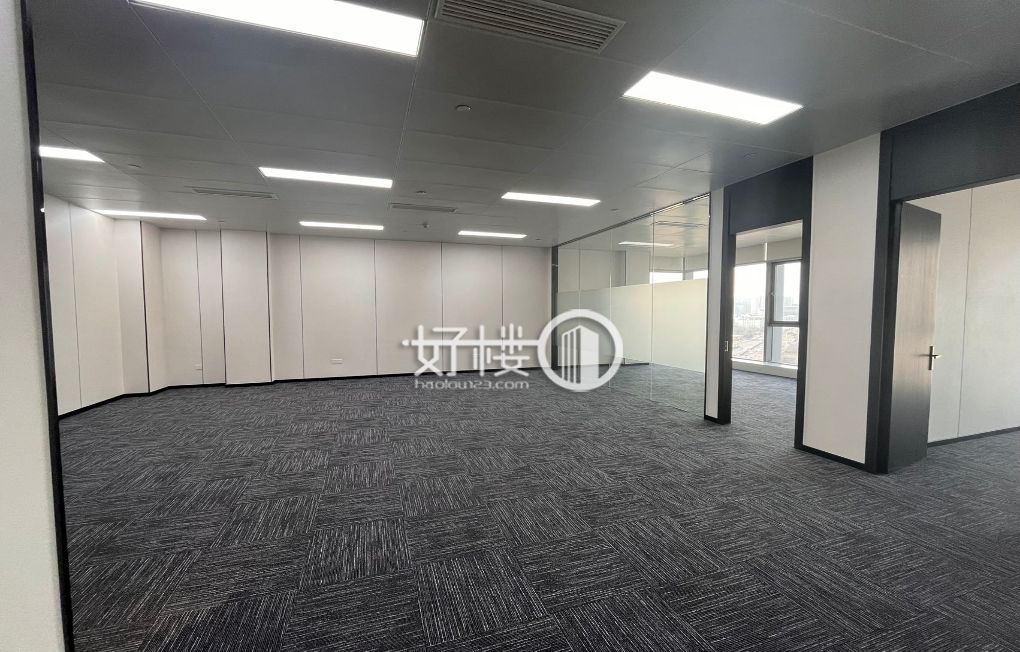 两江新区寸滩 丨绿地保税中心丨保税港丨精带全套家具m²写字楼|办公室出租|租赁/租金/图片
