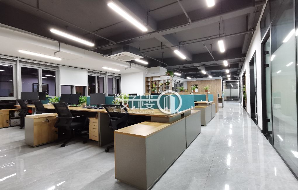汽博中心丨轻轨站旁丨绿地保税中心丨写字楼精装出租写字楼|办公室出租|租赁/租金/图片