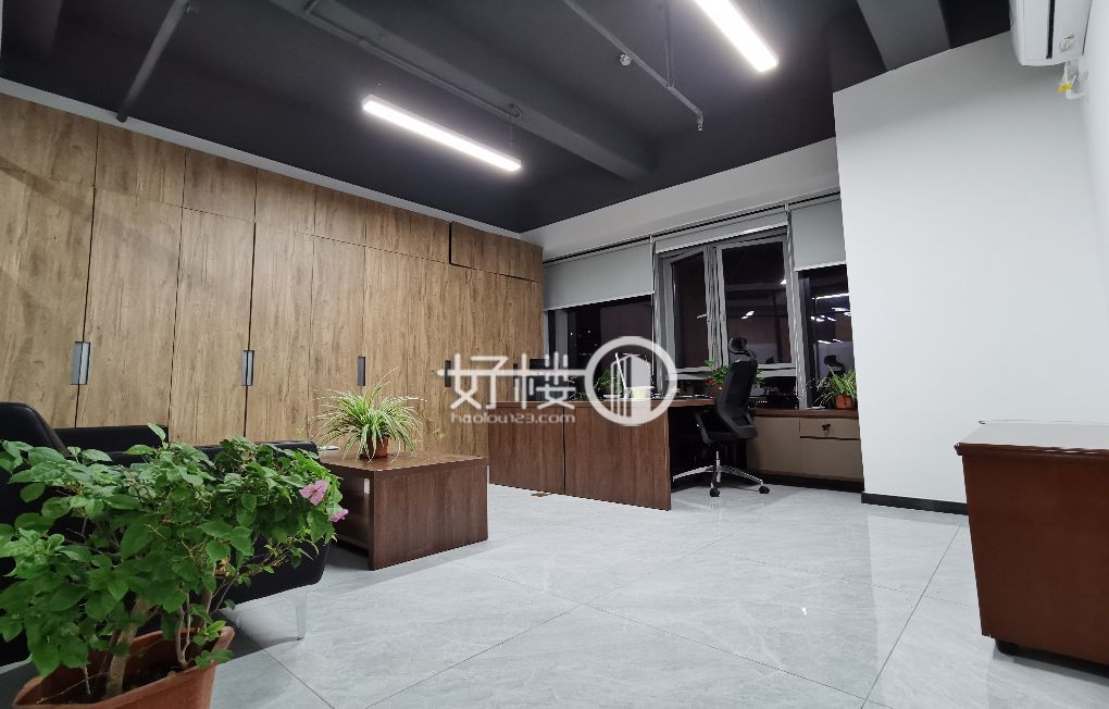 汽博中心丨轻轨站旁丨绿地保税中心丨写字楼精装出租m²写字楼|办公室出租|租赁/租金/图片