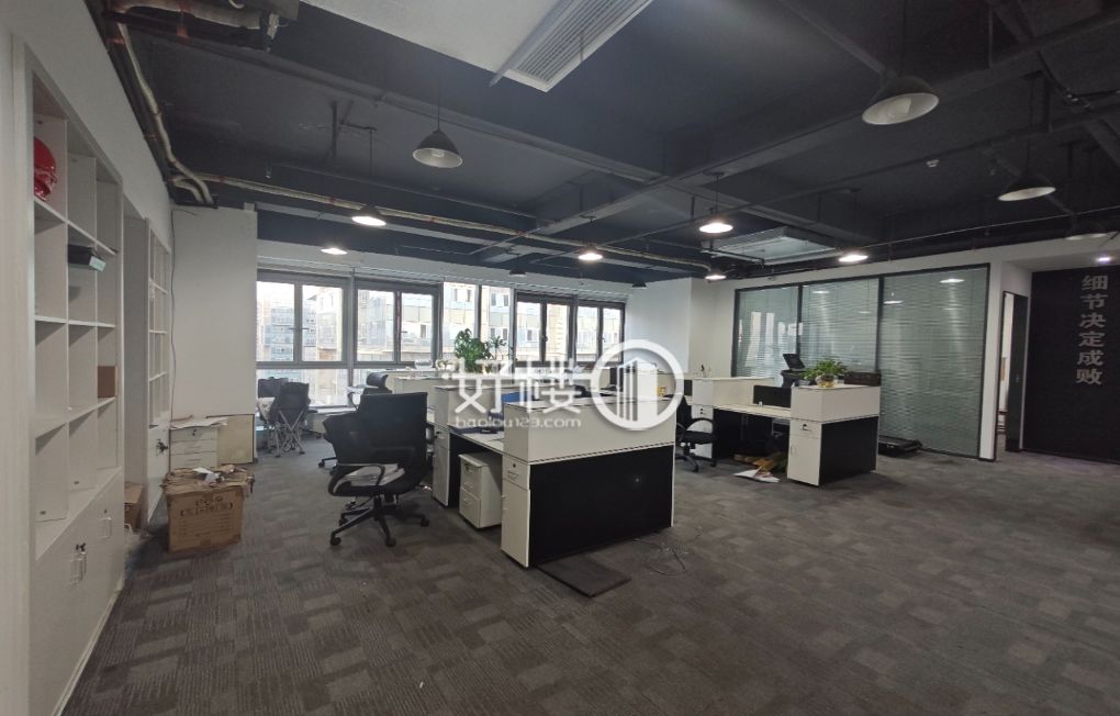 江北北滨路 绿地保税正对电梯口带家具出写字楼|办公室出租|租赁/租金/图片