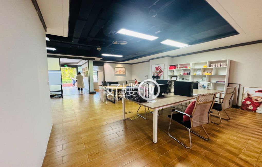 南坪独栋办公室113平米精装 临近轻轨站 交通便利写字楼|办公室出租|租赁/租金/图片