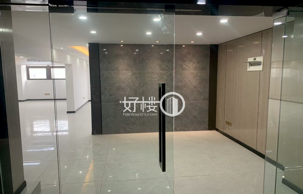 融创中央广场 租一层得两层 优质精装小户写字楼|办公室出租|租赁/租金/图片