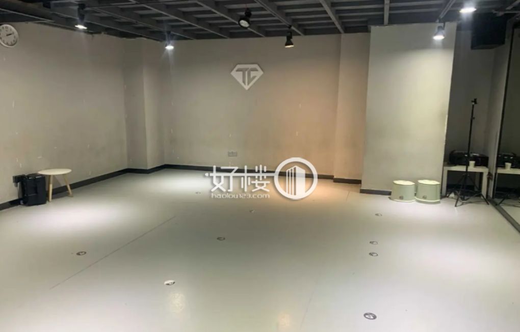 融创金贸时代 层高5.1 培训遗留写字楼|办公室出租|租赁/租金/图片