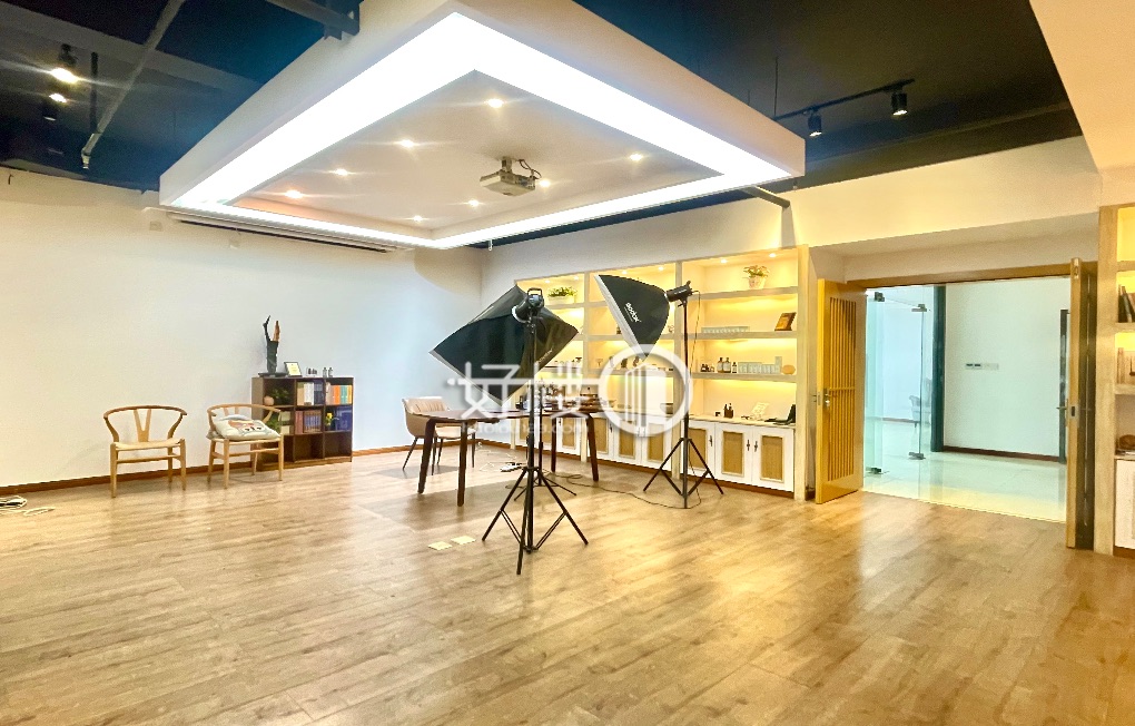 汽博融创设计感精装办公室业主直租 近轻轨 适合直播写字楼|办公室出租|租赁/租金/图片