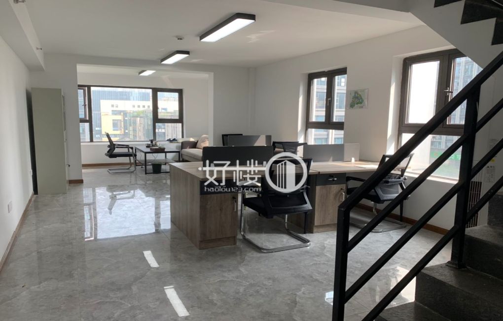 两江新区汽博中心融创金贸时代精装跃层现房出租m²写字楼|办公室出租|租赁/租金/图片