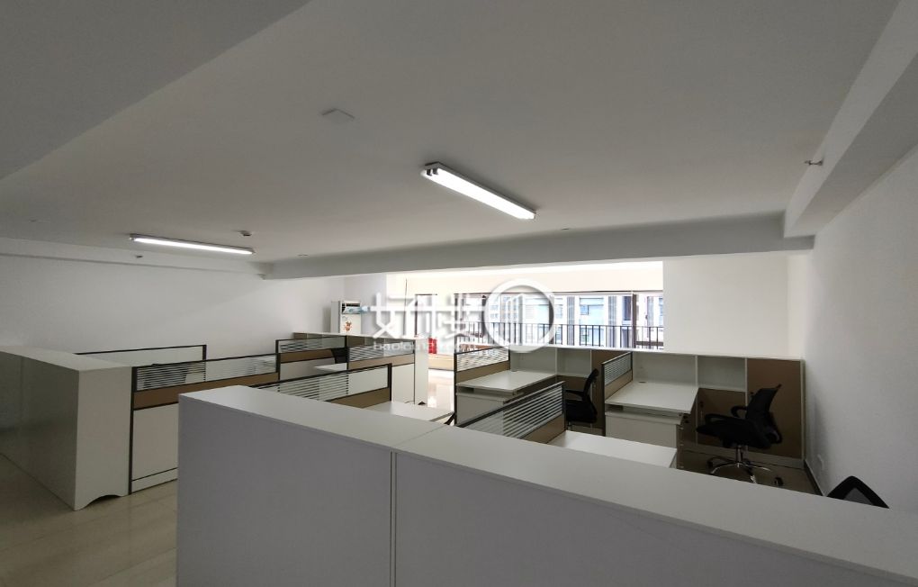 汽博中心融创金贸时代跃层出租 交通方便周边配套成熟写字楼|办公室出租|租赁/租金/图片