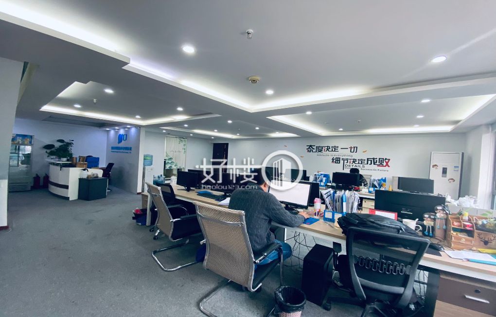 金渝轻轨站融创金茂时代98平精装修户型方正带露台写字楼|办公室出租|租赁/租金/图片