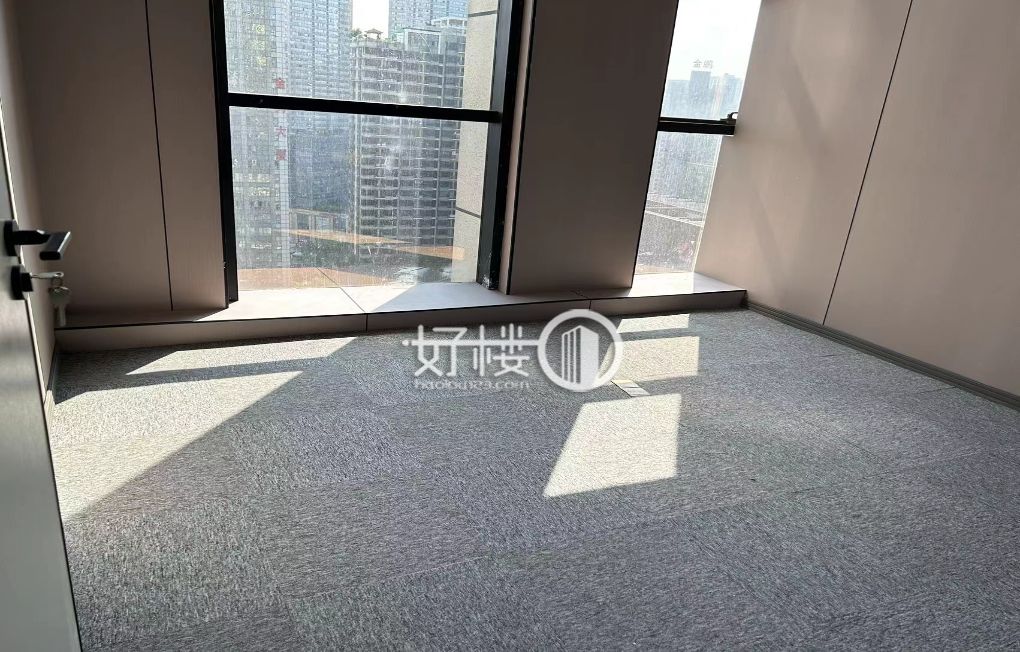 观音桥轻轨站上 精装现房 正对电梯口位置 m²写字楼|办公室出租|租赁/租金/图片