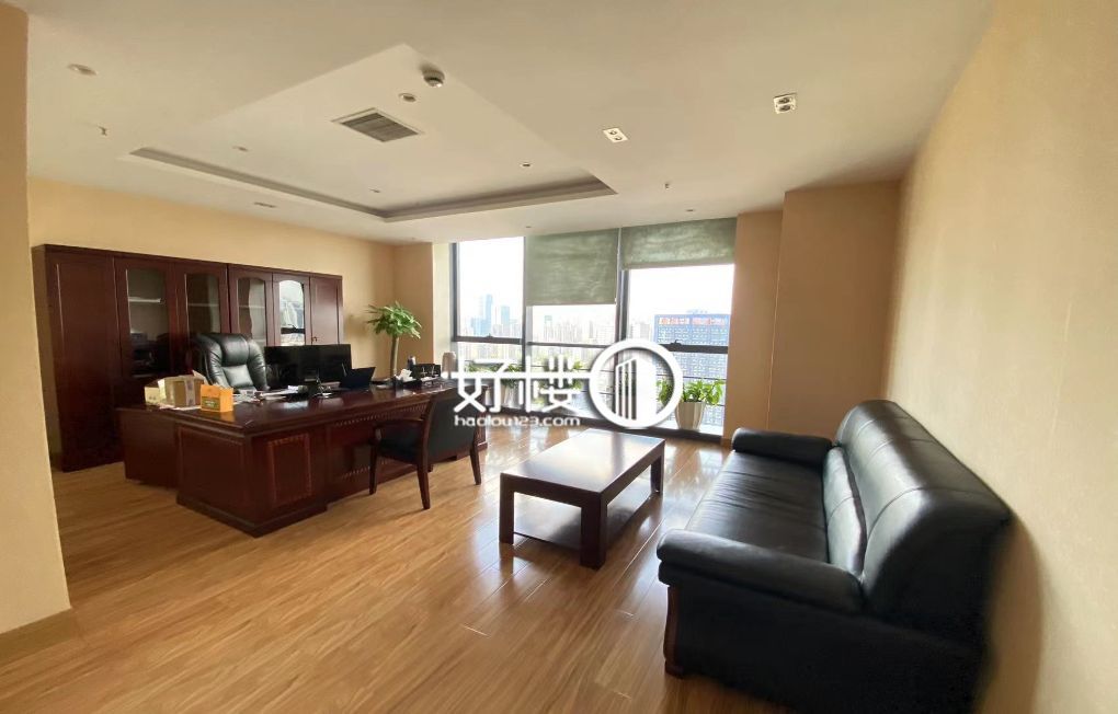 业主直售 财富中心纯写字楼丨电梯口户型装修带家具写字楼|办公室出租|租赁/租金/图片