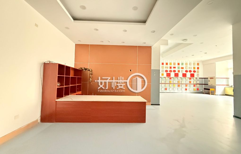 解放碑商圈中心精装办公室户型方正，采光好 随时看房写字楼|办公室出租|租赁/租金/图片