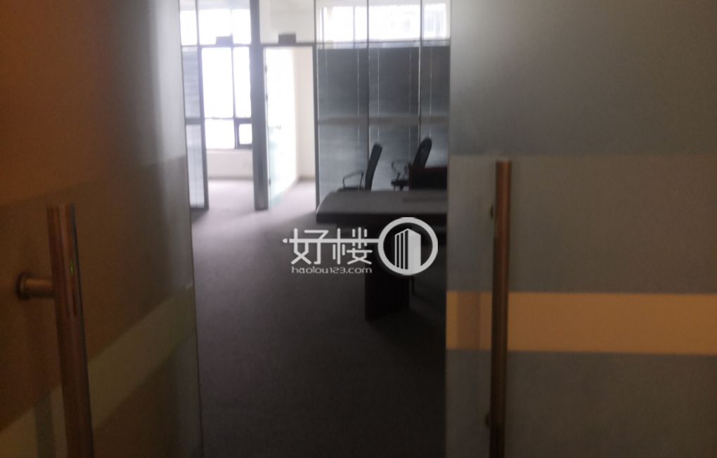 两路口/希尔顿酒店办公室出租 地铁口 交通便利 写字楼|办公室出租|租赁/租金/图片