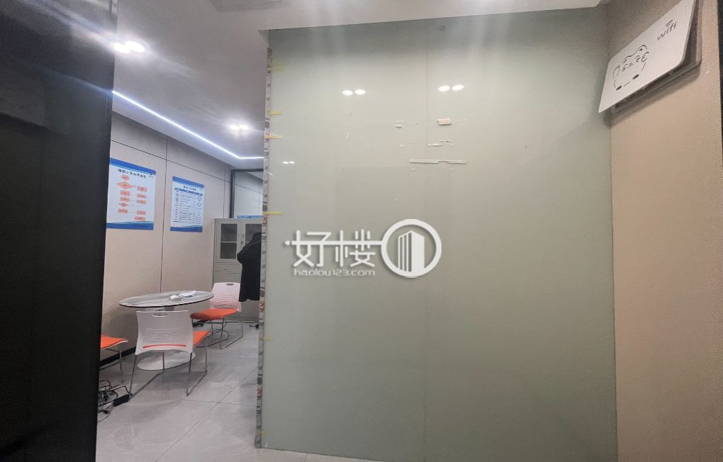 观音桥商圈时代中心高区端户拎包入住家具齐全停车免费m²写字楼|办公室出租|租赁/租金/图片