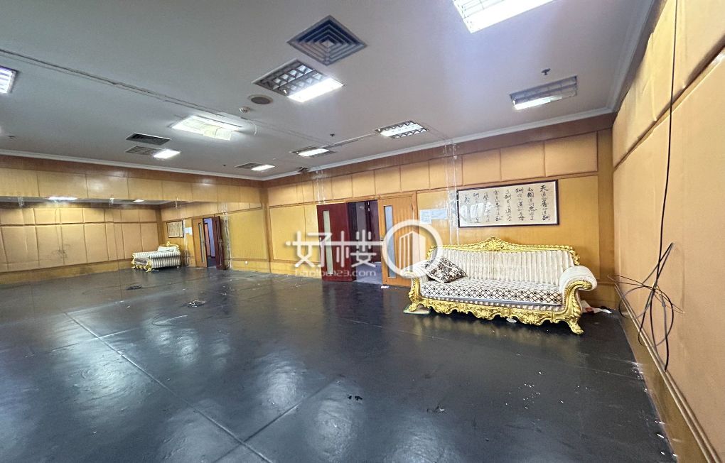 渝中区两路口 重庆村一号 物业费低 轻轨出口旁m²写字楼|办公室出租|租赁/租金/图片