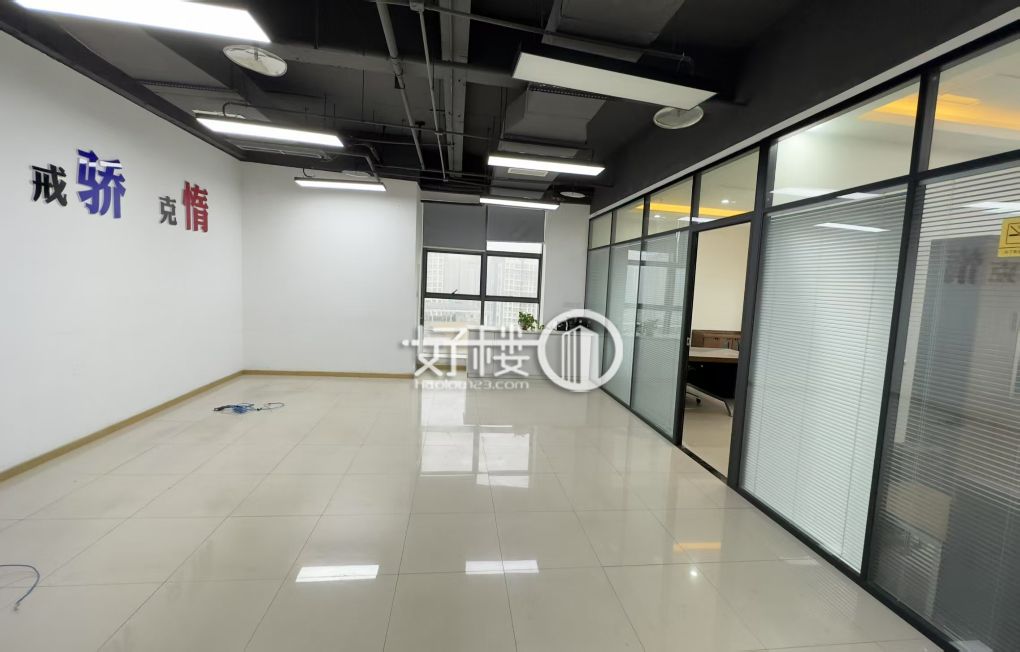 重庆金贸中心写字楼|办公室出租|租赁/租金/图片