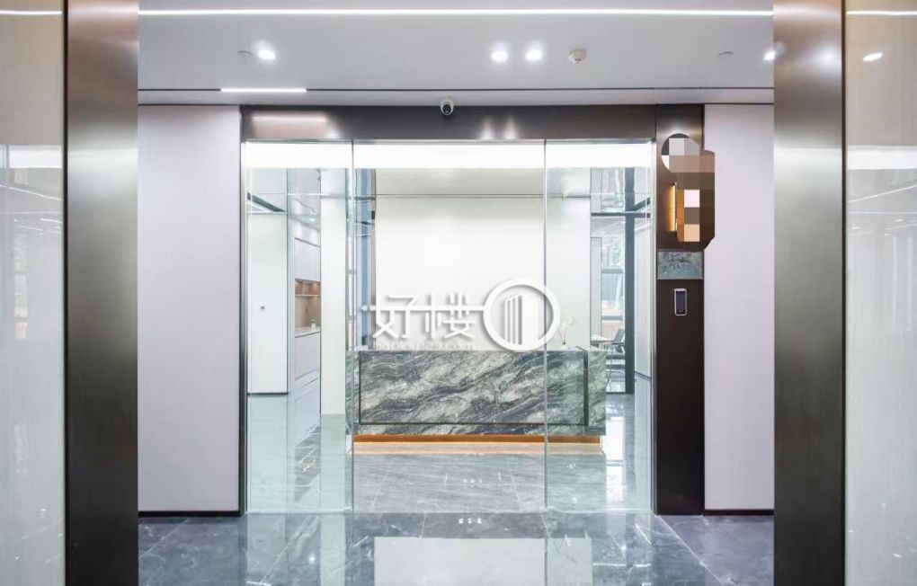 电梯口 动静分区 江北嘴金融城空调自控出租 拎包入写字楼|办公室出租|租赁/租金/图片