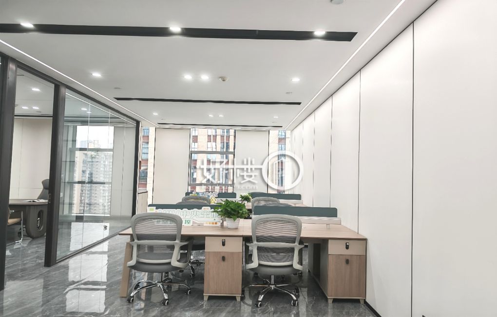 端户双面采光丨江北嘴轻轨口丨家具齐全拎包入住写字楼|办公室出租|租赁/租金/图片