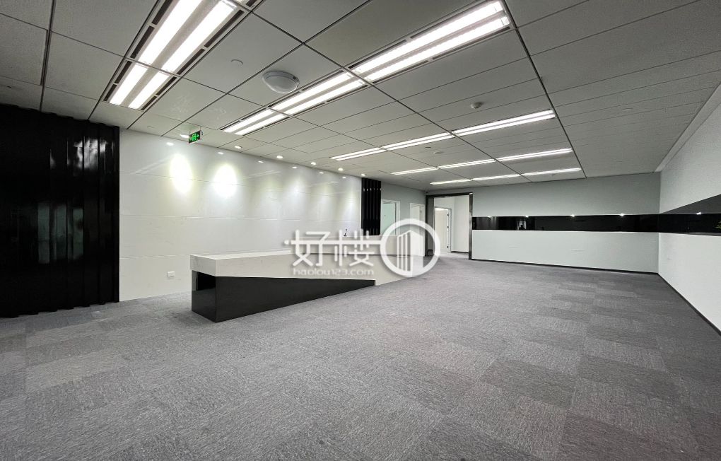江北嘴金融城半层精装甲级办公室出租紧邻地铁出口现房写字楼|办公室出租|租赁/租金/图片