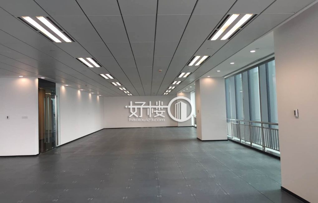 甲级写字楼  江北城轻轨站 可给免租期 玻璃双开门写字楼|办公室出租|租赁/租金/图片