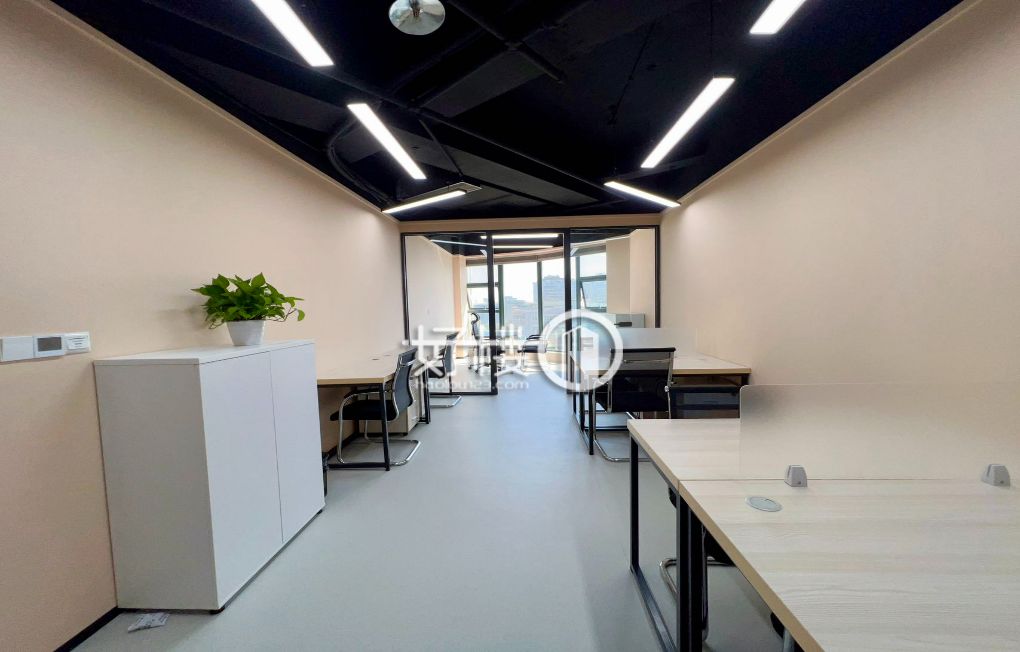 联合办公丨靠窗7人套间出租丨一价全包，享多重服务写字楼|办公室出租|租赁/租金/图片