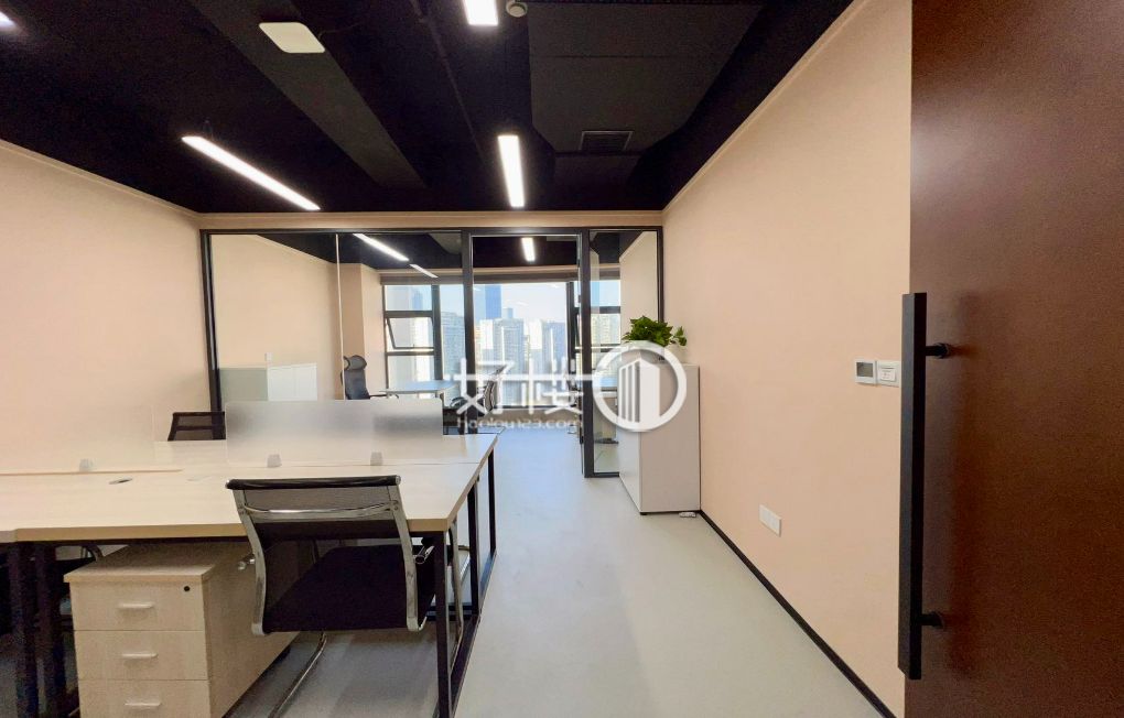 联合办公丨靠窗6人套间出租丨一价全包，享多重服务写字楼|办公室出租|租赁/租金/图片