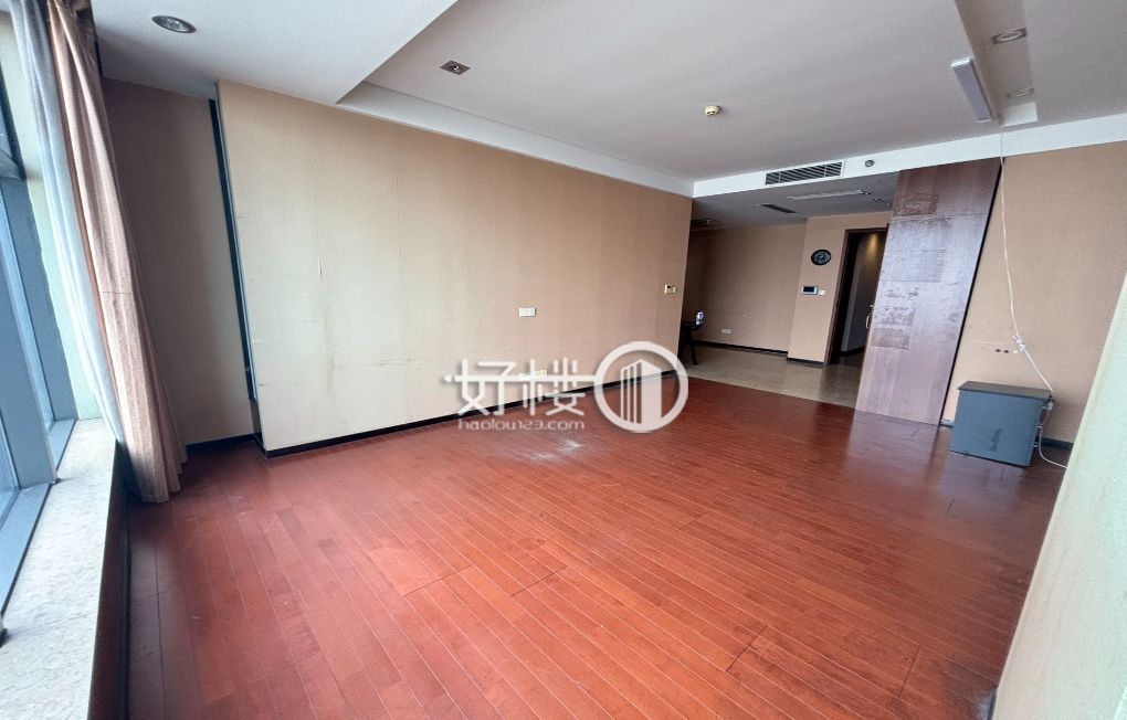 长江国际一线江景公寓写字楼，价格便宜，可随时看房写字楼|办公室出租|租赁/租金/图片