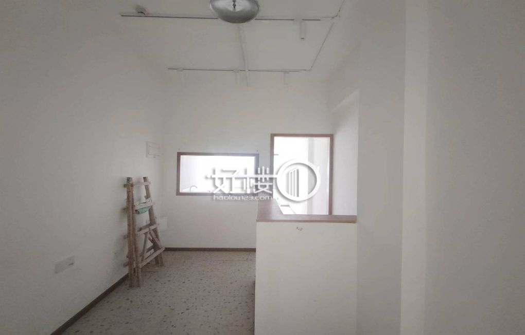 沙坪坝轻轨直达 高端写字楼 甜品店 业主直租m²写字楼|办公室出租|租赁/租金/图片
