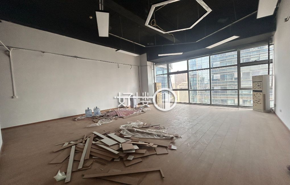 红旗河沟双轻轨新壹街精装5.1米层高落地窗大通间写字楼|办公室出租|租赁/租金/图片