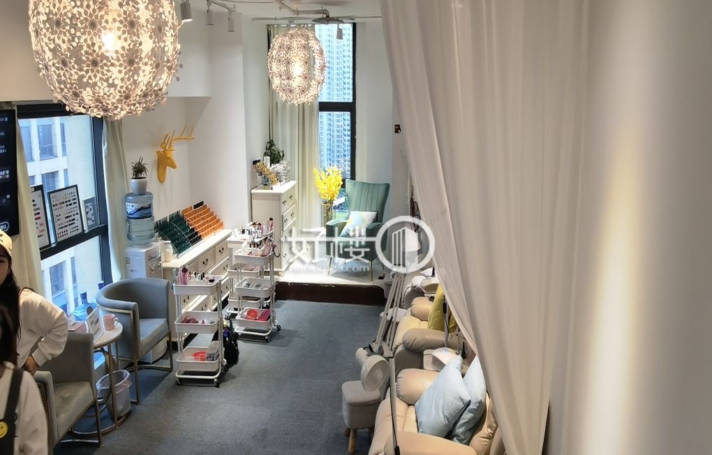 渝中区大坪轻轨站出口龙湖时代天街跃层端头位置出租m²写字楼|办公室出租|租赁/租金/图片