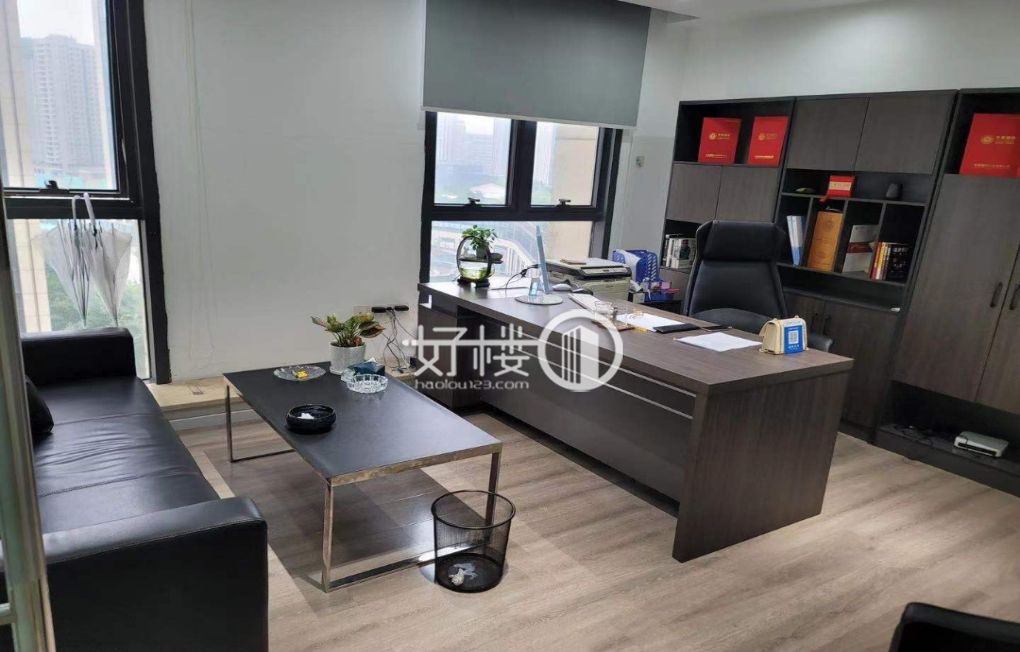 大坪丨龙湖时代天街丨3个独立办公室丨带家具出租m²写字楼|办公室出租|租赁/租金/图片
