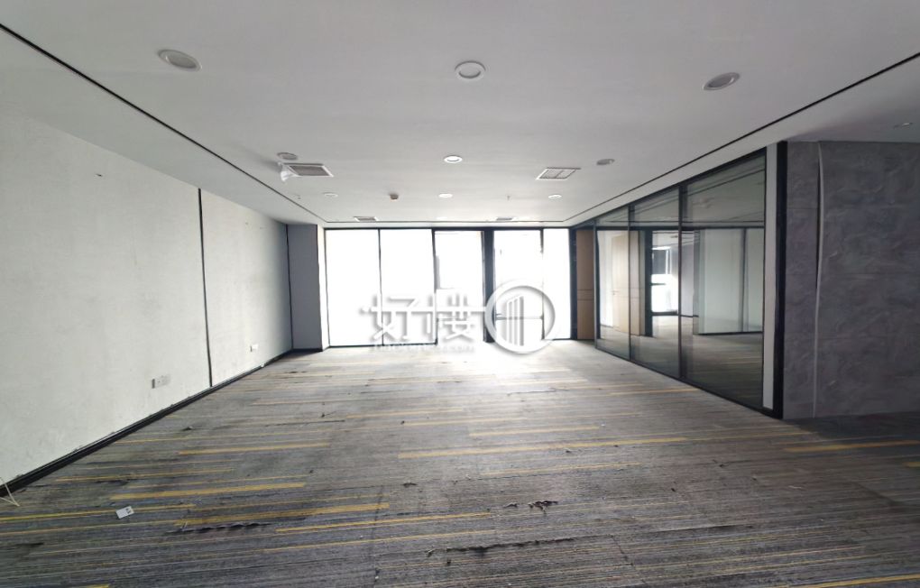 正对电梯口大坪龙湖时代天街精装出租户型方正m²写字楼|办公室出租|租赁/租金/图片