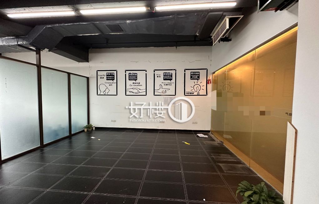 大坪轻轨口龙湖时代天街精装小户特价出租m²写字楼|办公室出租|租赁/租金/图片