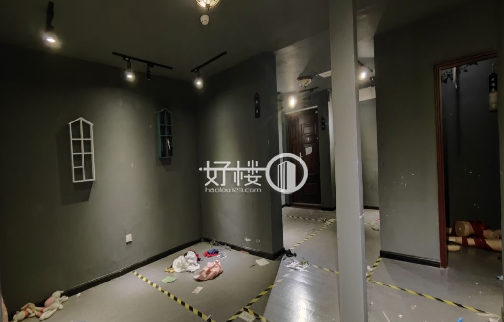 龙湖时代天街跃层，剧本杀装修，带小花园m²写字楼|办公室出租|租赁/租金/图片