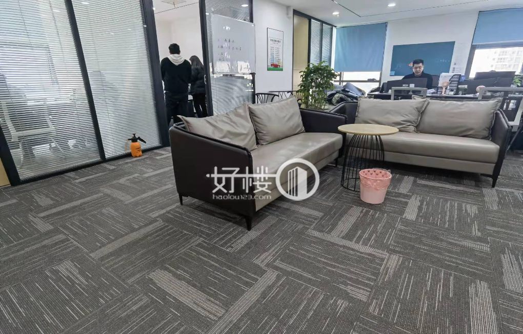 龙湖时代天街C馆 端头户型采光好带家具出租年底特价m²写字楼|办公室出租|租赁/租金/图片