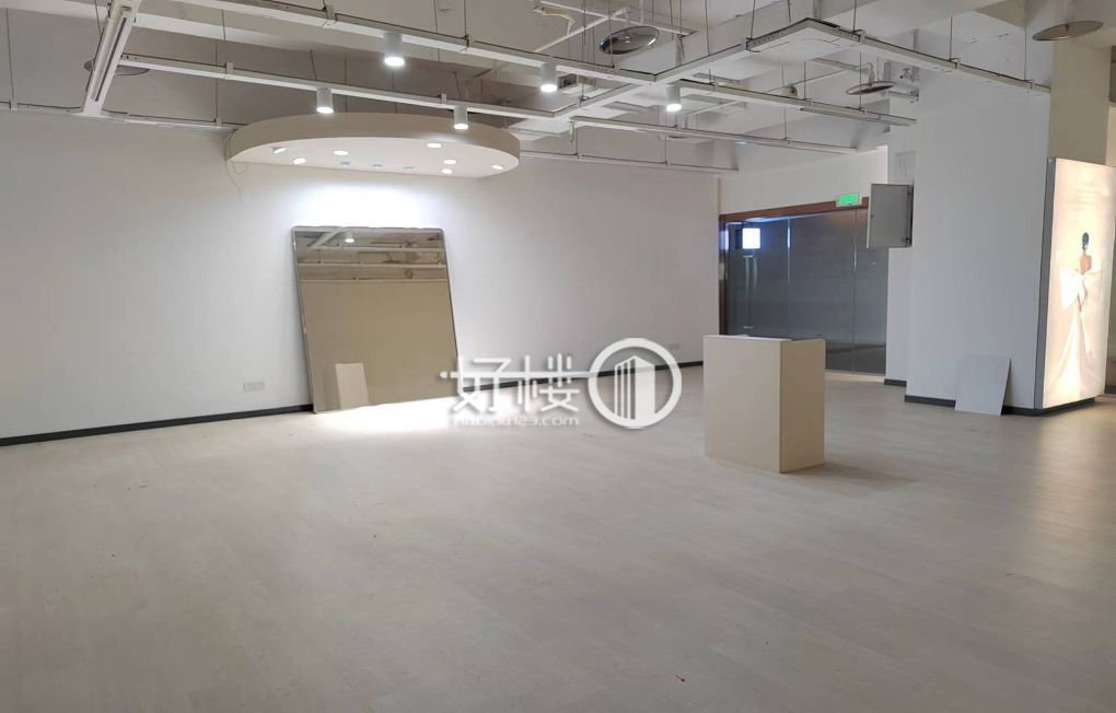 石油路轻轨旁，龙湖时代，精装修，户型方正，采光好m²写字楼|办公室出租|租赁/租金/图片