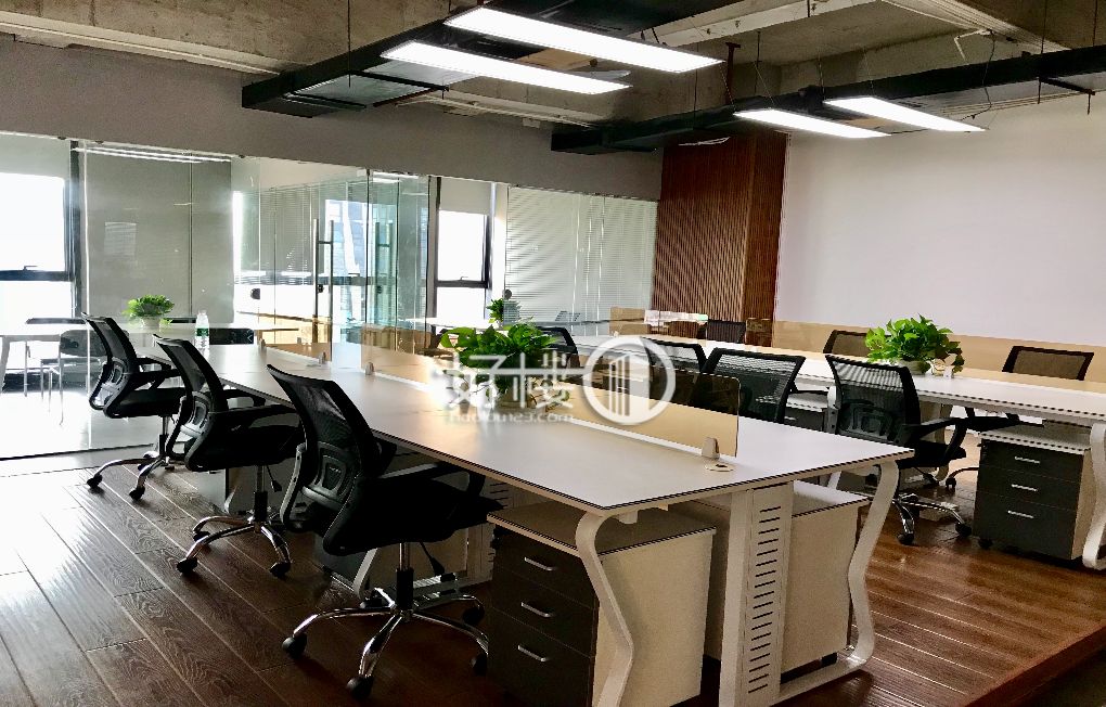 大坪龙湖时代天街 精装办公室出售 端头户型带家具写字楼|办公室出租|租赁/租金/图片