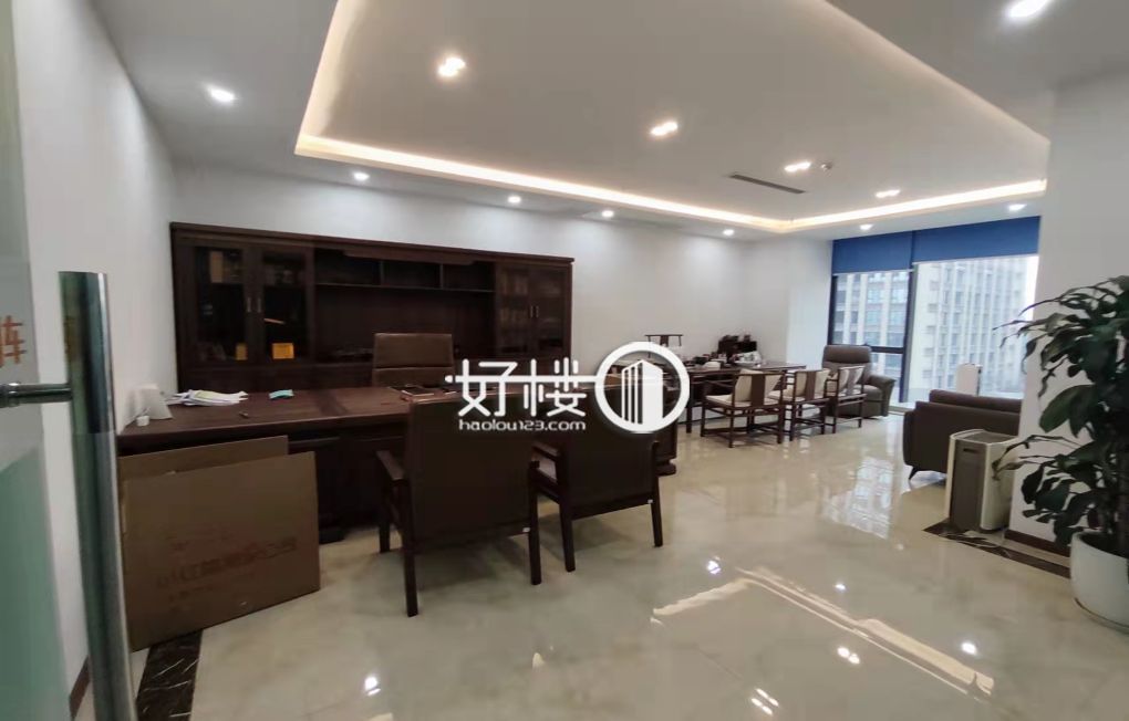 体育公园轻轨口龙湖天街写字楼出售家具齐全写字楼|办公室出租|租赁/租金/图片