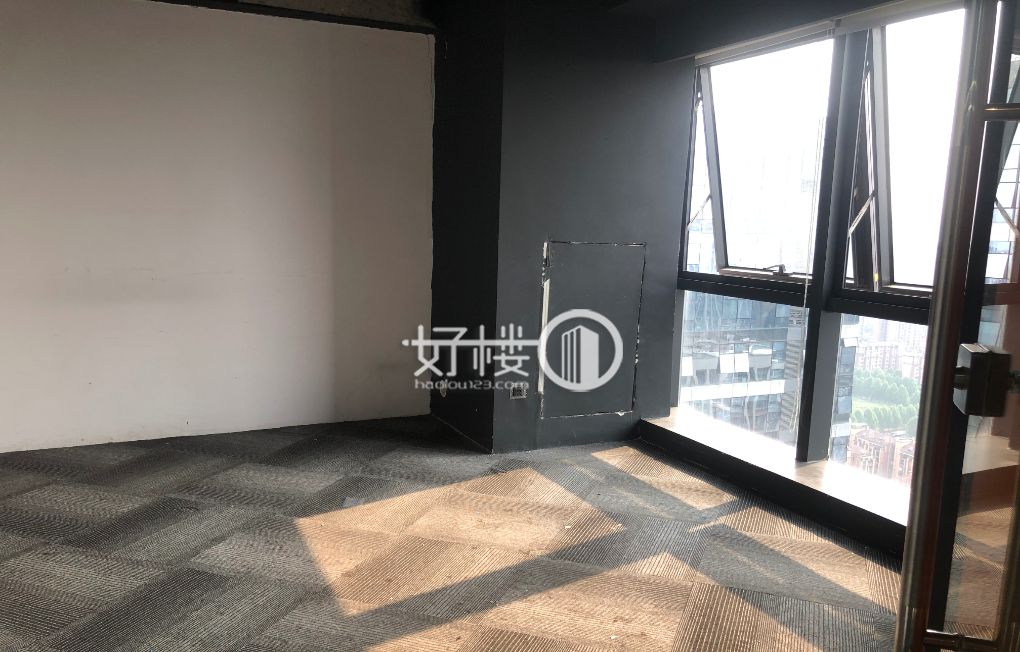 精装视觉绝佳轻轨小户测对电梯口招示性好写字楼|办公室出租|租赁/租金/图片