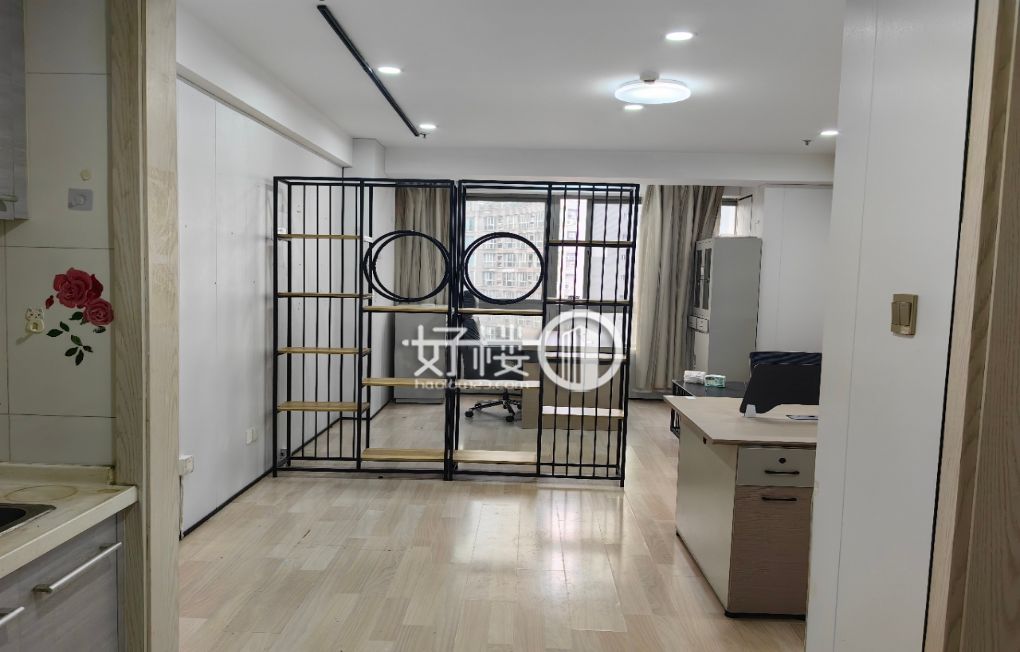 杨家坪成熟商圈  户型方正 采光通透写字楼|办公室出租|租赁/租金/图片