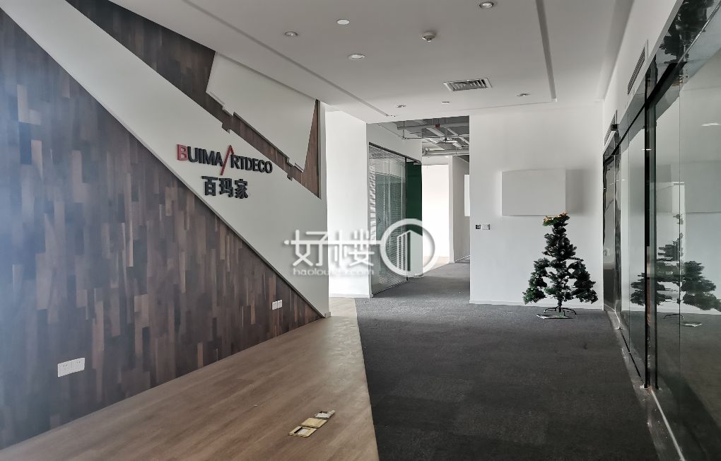 两江新区人和棕榈泉国际中旬340㎡精装修正对电梯口写字楼|办公室出租|租赁/租金/图片