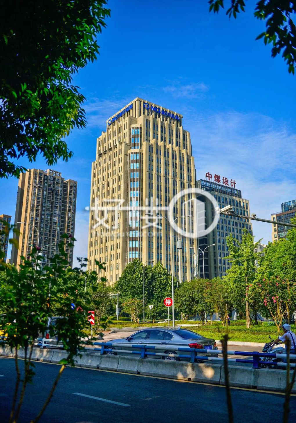 重庆总部城C1栋写字楼|办公室出售|租赁/租金/图片