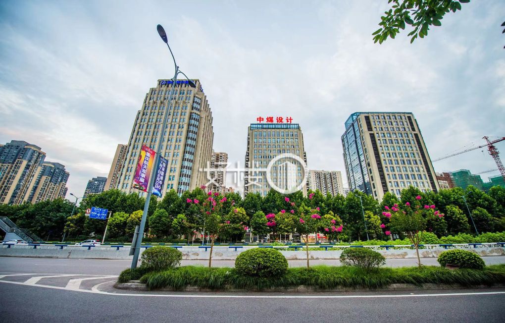 总部城清盘价10500元/平 260平米优惠到家了写字楼|办公室出售|租赁/租金/图片