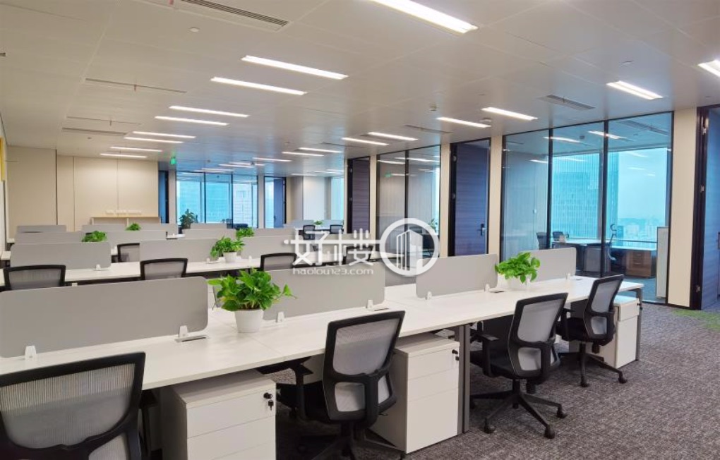 国金中心全新豪装带家具 正对电梯口高区霸道江景视野m²写字楼|办公室出租|租赁/租金/图片