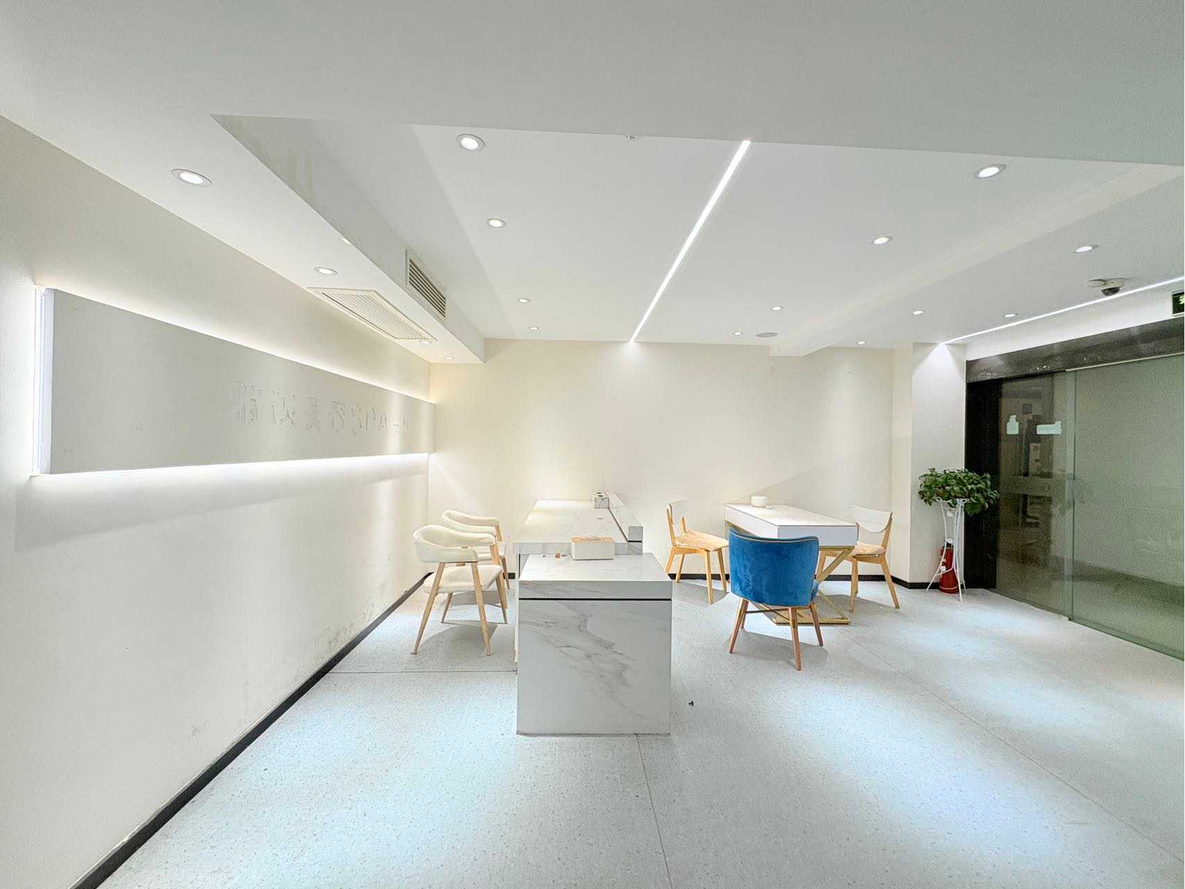 兩江新區汽博融創金貿時代辦公室出租：直播美容業態優選