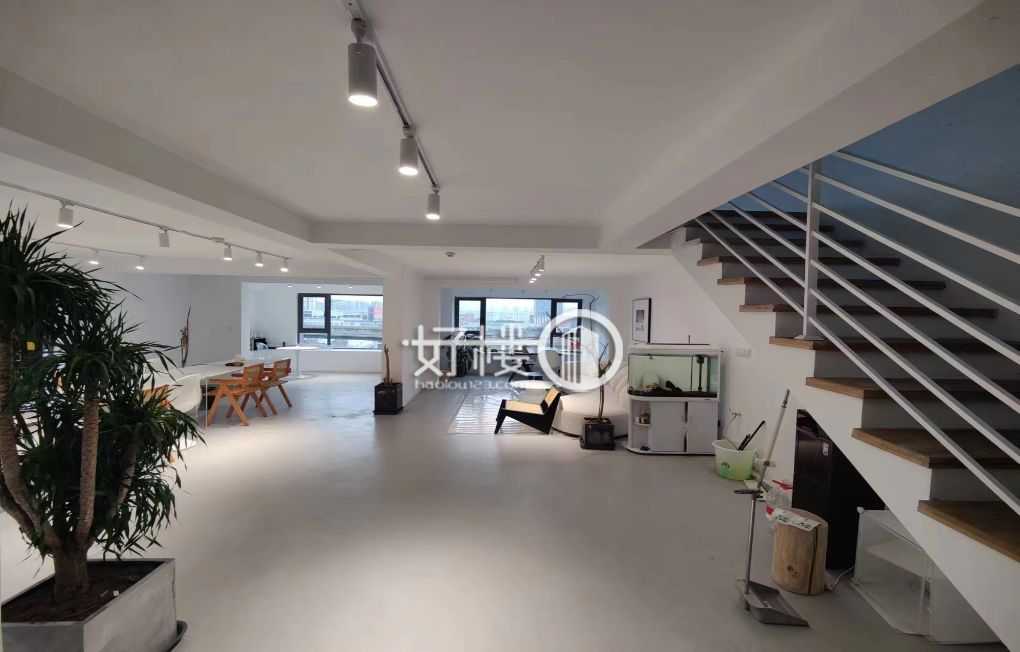 两江新区汽博中心优质办公室出租 融创金贸时代房源适配多元办公需求