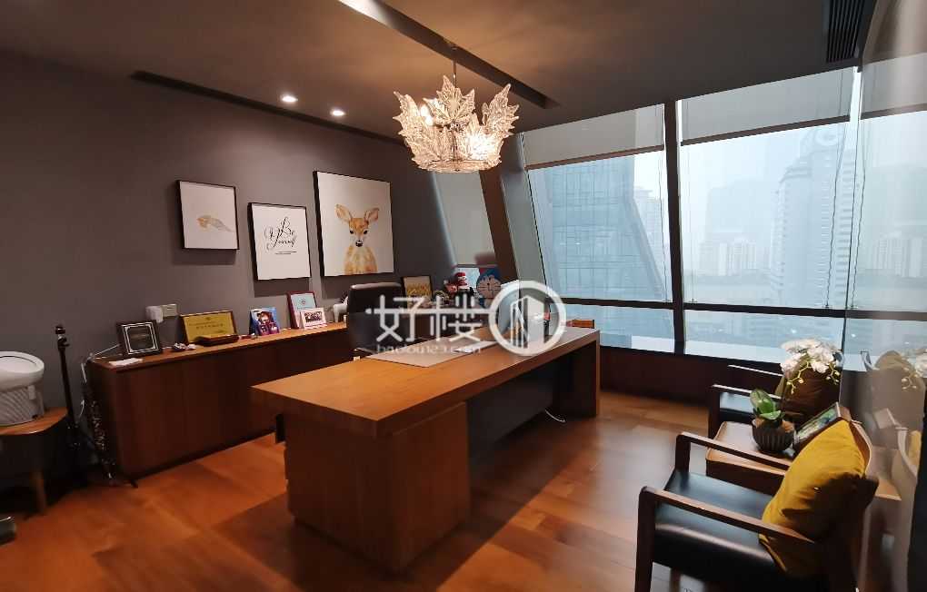 渝中區(qū)解放碑SFC協(xié)信中心寫(xiě)字樓出租，精裝帶家具地鐵口